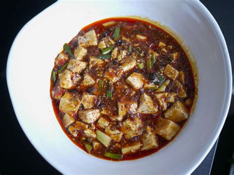  Le Mapo Doufu : Un Délice Szechwanais qui Éclate en Bouche et Chauffe l'Âme !